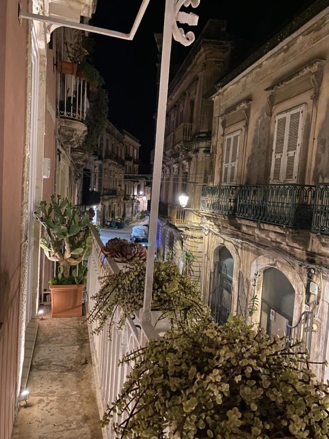 Balcony In Giudecca By Ortigia Apartments Syracuse Buitenkant foto