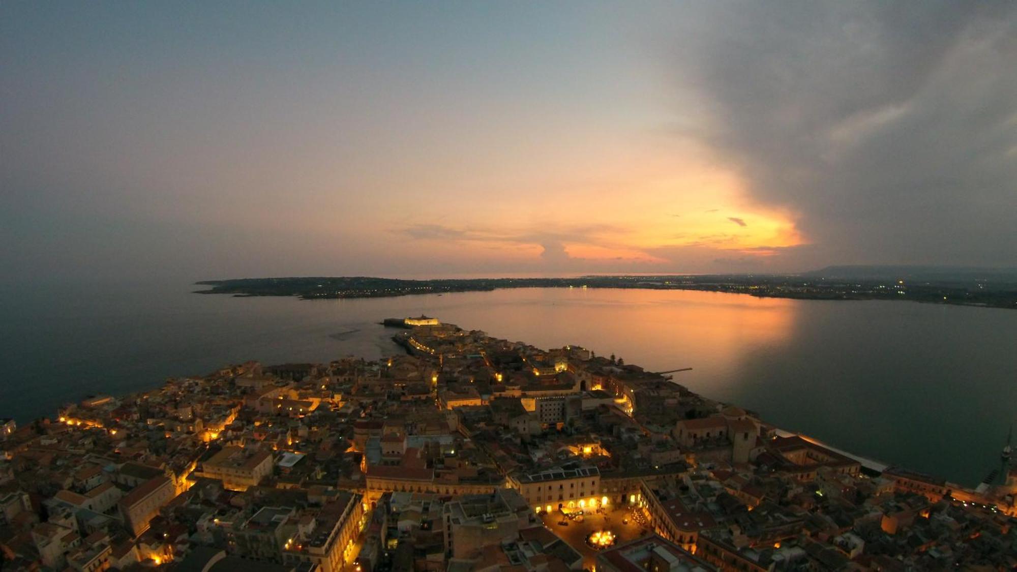 Balcony In Giudecca By Ortigia Apartments Syracuse Buitenkant foto